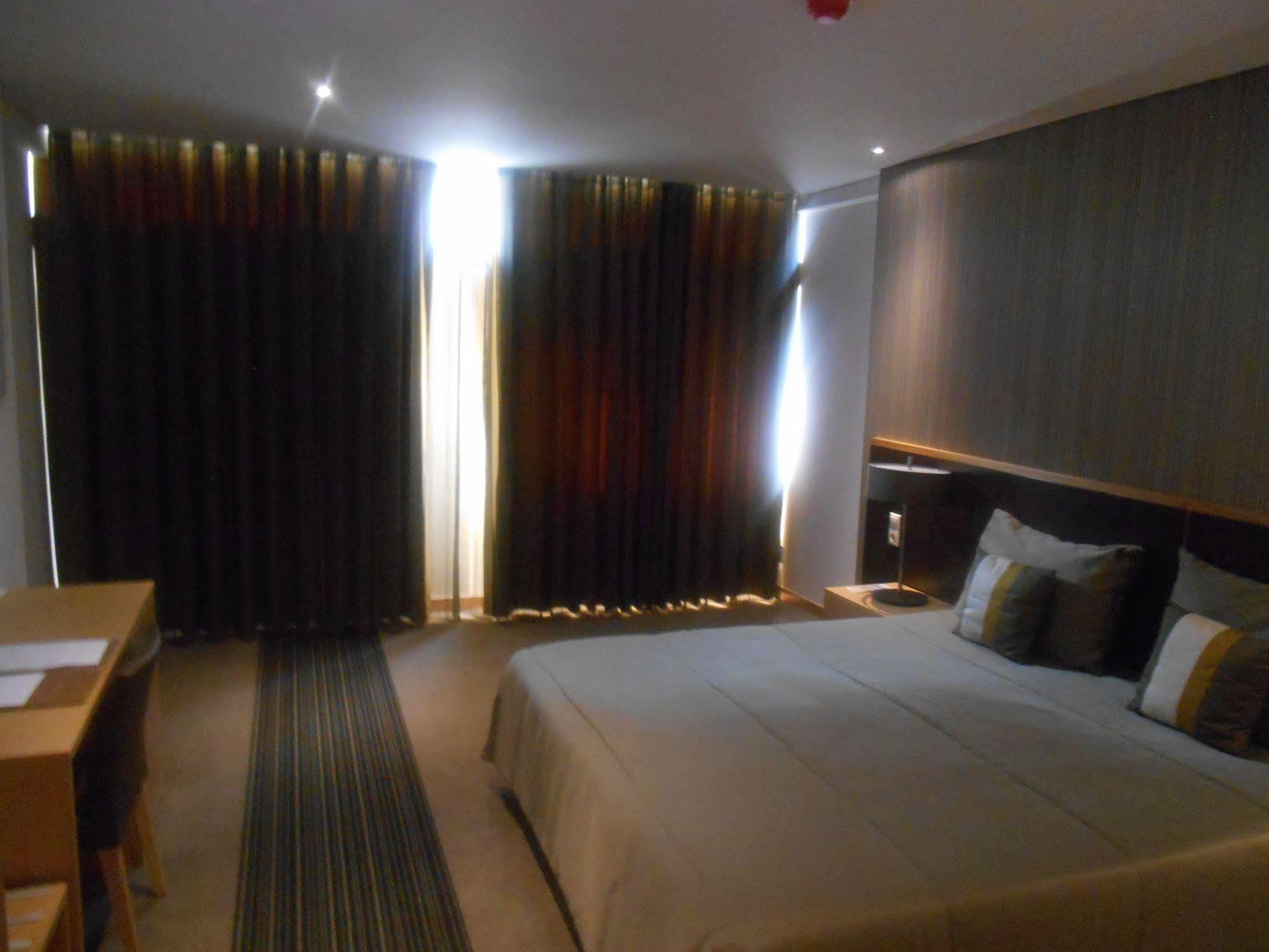 Ritz Capital Hotel Luanda Exterior photo